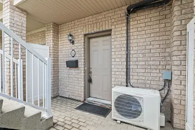 102 Artesa Private G, Kanata, On K2s 0j8