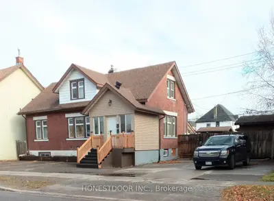 Triplex in Thunder Bay