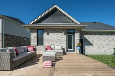 2 Evylean Court, St. Thomas, On N5r 0p6
