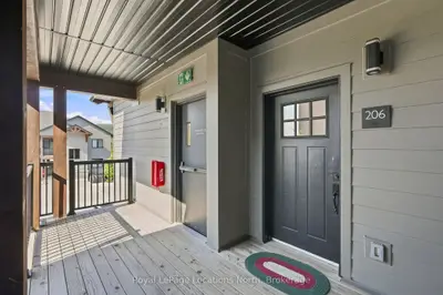 21 Beckwith Lane 206, Blue Mountains, On L9y 3b6