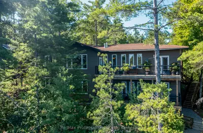 2164 169 Muskoka Road, Gravenhurst, On P1p 1r2