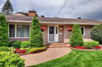 2692 Colman Street, Billings Bridge - Riverside Park And Area, On K1v 8j9