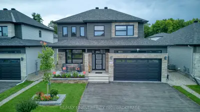 Detached in Russell