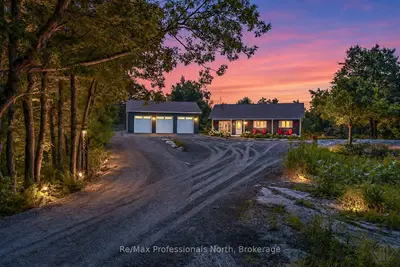 891 Peninsula Road, Gravenhurst, On P1p 0e2