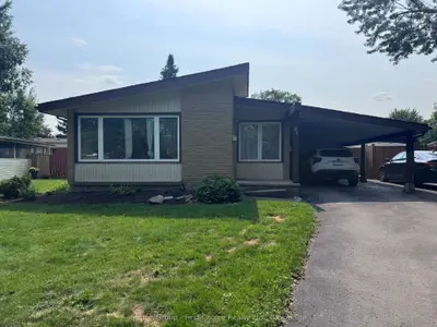 Detached in Stratford