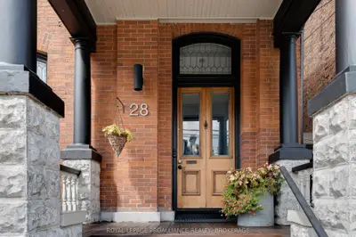 28 Wellington Street, Kingston, On K7l 3c1