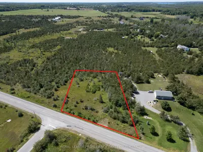 1707 County Road 2, Prince Edward County, On K0k 1p0