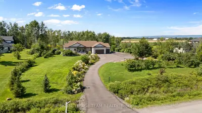 26 Synergy Way, Kanata, On K2w 0k3