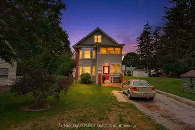 19 First Avenue, Norfolk, On N0a 1n0