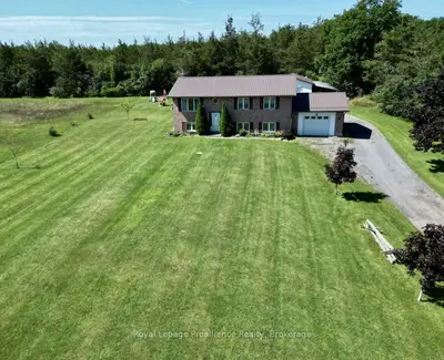 2631 62 Highway, Prince Edward County, On K0k 1g0