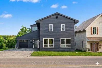 14 River Road, Mcnab/braeside, On K7s 1r2