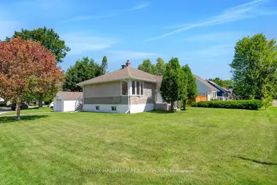 212 Anna Avenue, Carlington - Central Park, On K1z 7v2