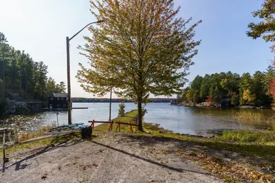 1361 Rosseau Lake 2 Road, Muskoka Lakes, On P0b 1m0