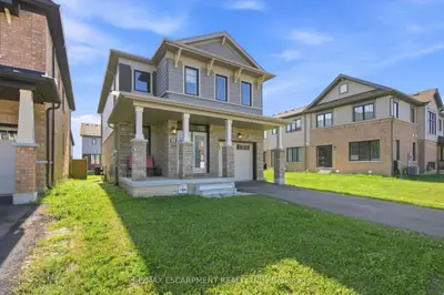 8 Magdalena Street, Hamilton, On L8k 5r9