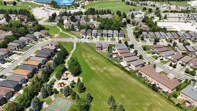 398 Rita's Avenue -, Newmarket, On L3x 2n1