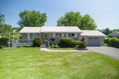 301 County Rd 8, Greater Napanee, On K7r 3k6