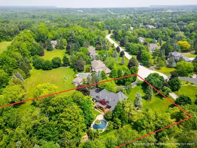 27 Blackberry Place, Hamilton, On L0r 1h2