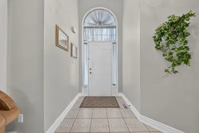 42 Hillgarden Drive, Hamilton, On L8j 3r3