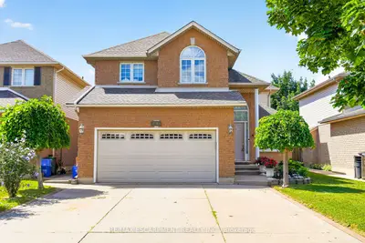 42 Hillgarden Drive, Hamilton, On L8j 3r3