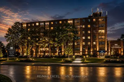 Condo Apartment in Hamilton