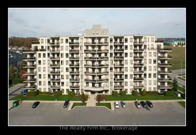 Condo Apartment in Woodstock