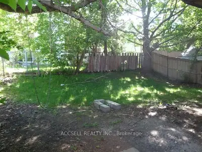 28 Harcourt Crescent, Kitchener, On N2p 1k9