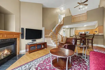 39 Foulis Crescent, Kanata, On K2l 4h2