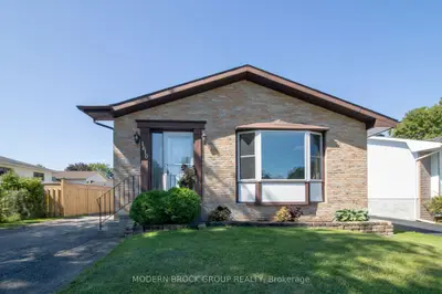 Detached in Brockville