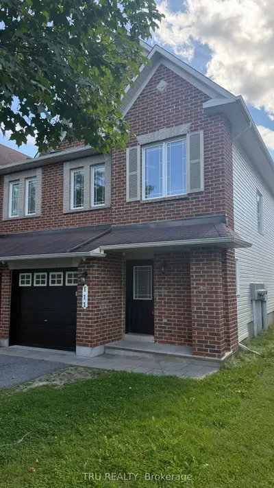 Att/Row/Townhouse in Kanata