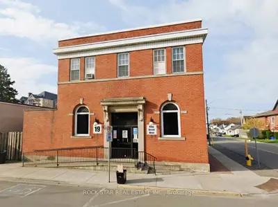 19 King Street W Main Floor, Haldimand, On N0a 1h0