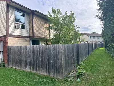 1352 Foxwell Street, Cyrville - Carson Grove - Pineview, On K1b 5j2