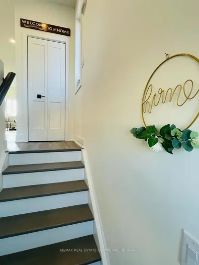 49 Edenrock Drive, Hamilton, On L8e 0g6