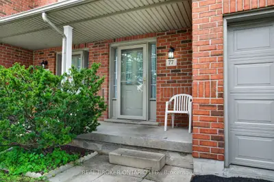 800 Paramount Drive 77, Hamilton, On L8j 3v9