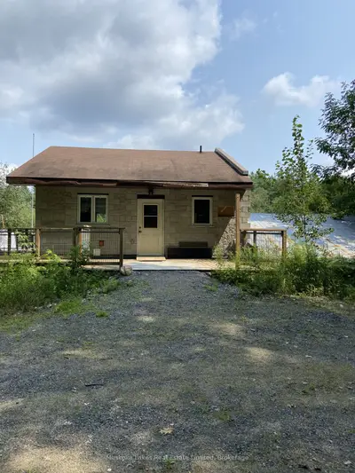 21 Ferndale Road, Muskoka Lakes, On P0b 1j0