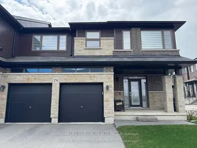 Att/Row/Townhouse in Hamilton