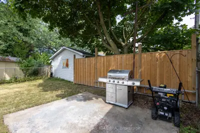 61 Hamilton Street, St. Catharines, On L2s 1k8