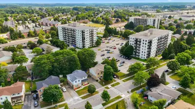 33 ASHLEY Crescent, London South, ON N6E 3P7