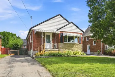 111 Sharon Avenue, Hamilton, On L8t 1e4