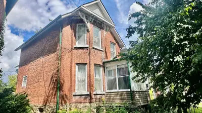 216 Brock Street, Gananoque, On K7g 1k4
