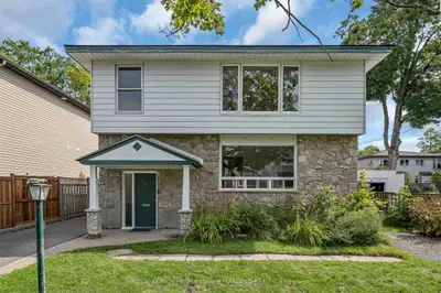 Duplex in Britannia Heights - Queensway Terrace N and Area