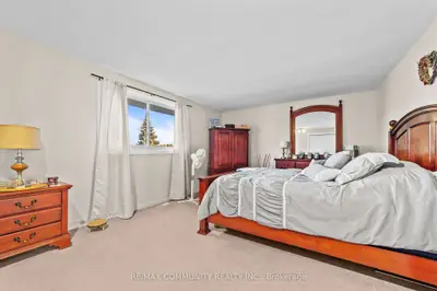 210-216 Homestead Crescent, London North, On N6g 2e5