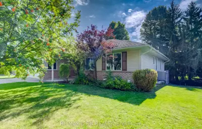 910 Walton Avenue N, North Perth, On N4w 3r9