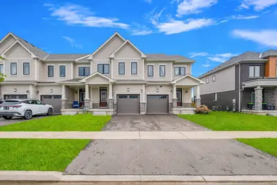 Att/Row/Townhouse in Thorold