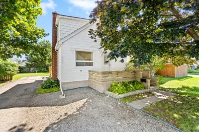 38 OAKWOOD Street, Port Colborne, ON L3K 5E9