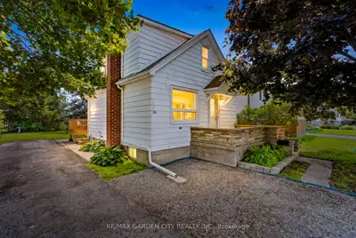38 OAKWOOD Street, Port Colborne, ON L3K 5E9