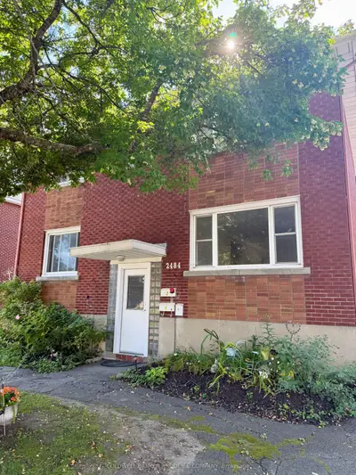 2484 Carlsen Avenue 1, Billings Bridge - Riverside Park And Area, On K1v 8g3