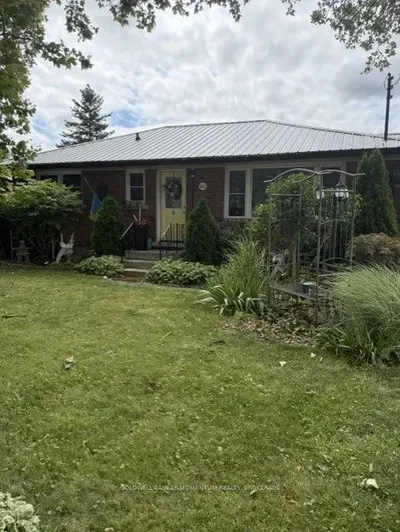 560 Carlton Street E, St. Catharines, On L2m 4x7