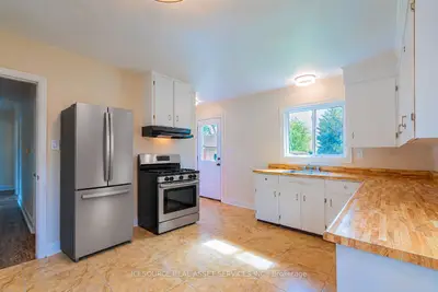 3768 Dorchester Road, Niagara Falls, On L2j 3a7