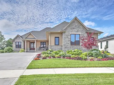 240 Edgewater Boulevard, Middlesex Centre, On N0l 1r0