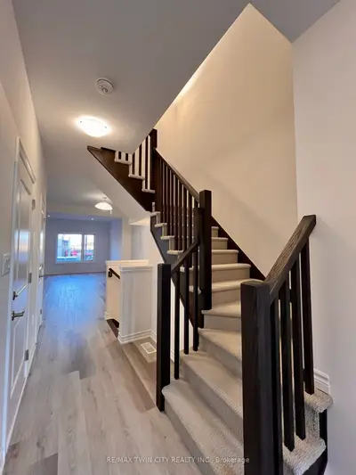461 Blackburn Drive 2, Brantford, On N3t 0w9